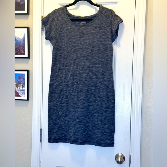 COLUMBIA Outerspaced Size Medium Tshirt Dress Drawstring Waist Gray* - Picture 2 of 7